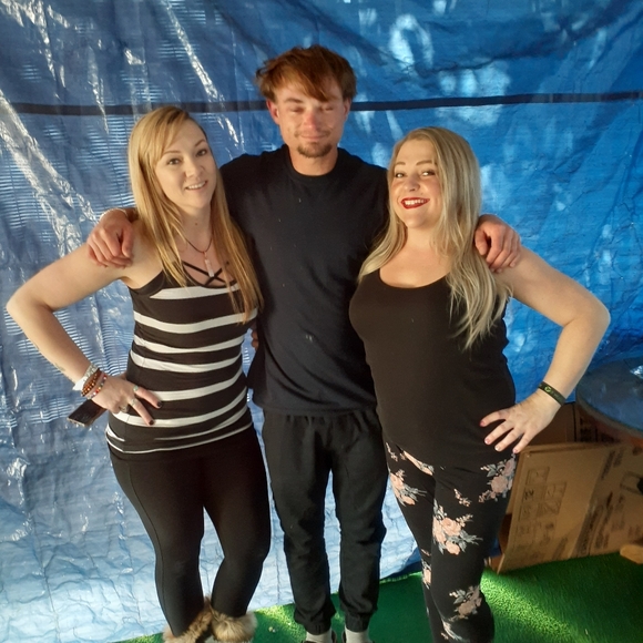 Posh Ambassador Christy - Picture 3 of 11